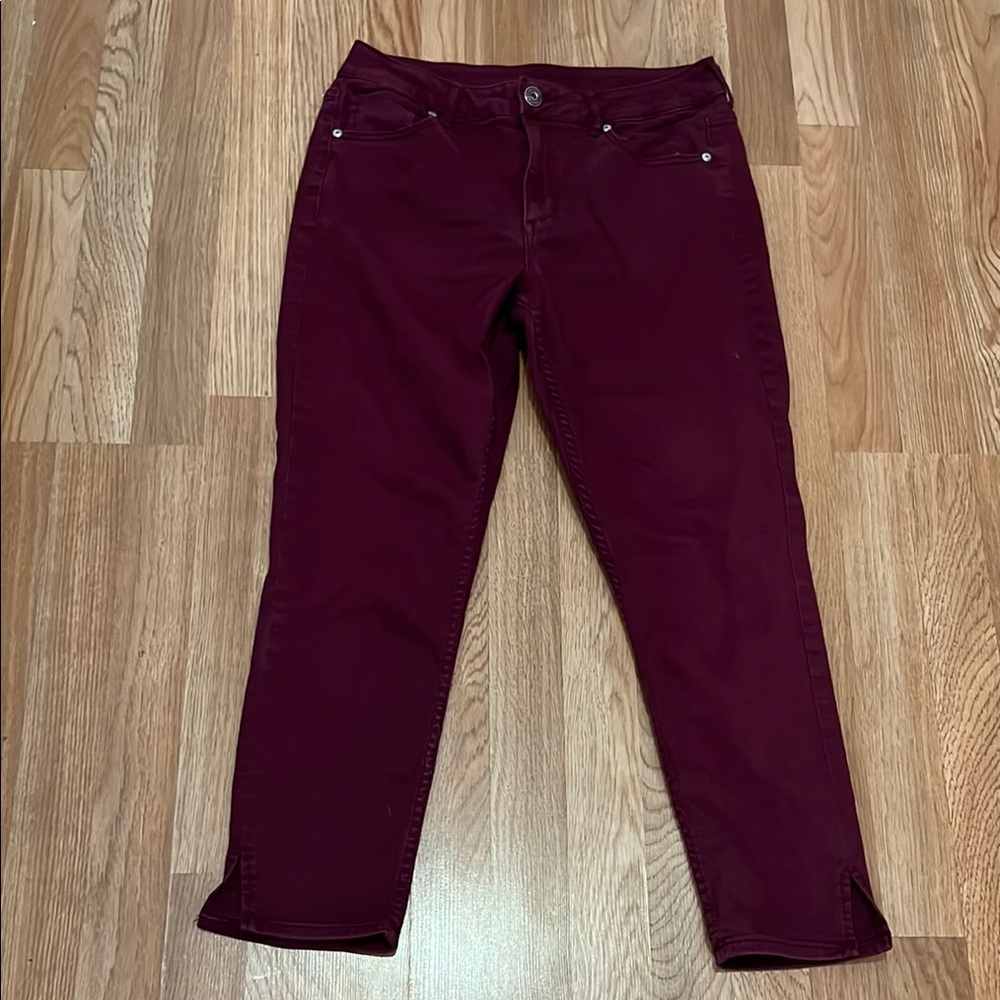 Maurice’s High Rise Maroon Jeans Sz 9/10